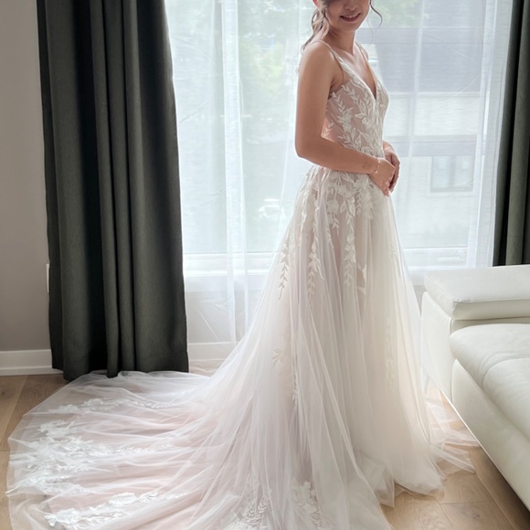 Madi Lane Halani size 8 - Picture 2 of 3